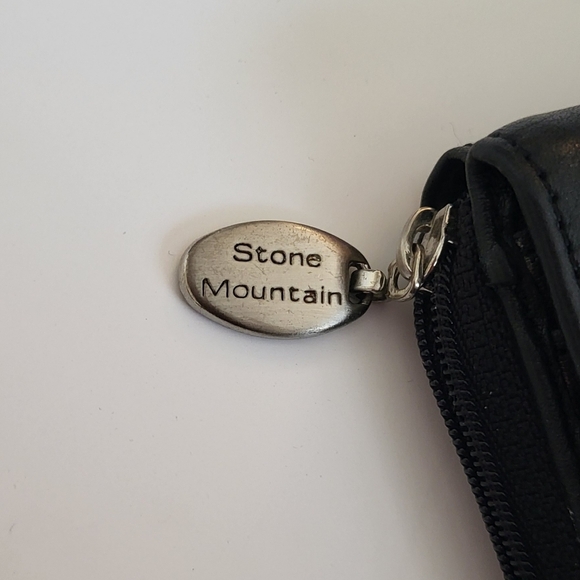 Stone Mountain Bi-Fold Wallet Soft Black Leather - Picture 9 of 9